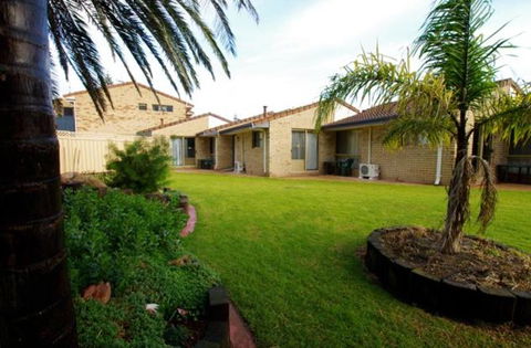 Esperance Beachfront Resort - Accommodation Georgetown 0