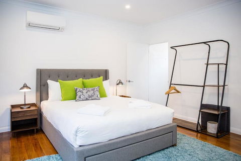 Esperanza Gardens - A Stylish Victorian Studio - Accommodation Georgetown 1