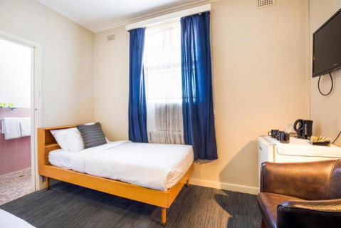 Esplanade Hotel Adelaide - Accommodation Georgetown 3