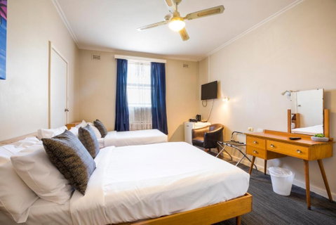 Esplanade Hotel Adelaide - Accommodation Georgetown 1