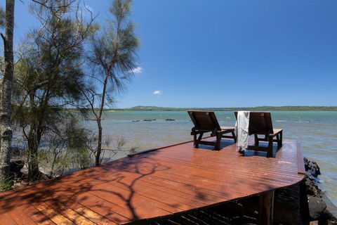 Eumarella Shores Noosa Lake Retreat - Accommodation Georgetown 3