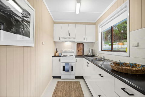 Exclusive Boho Beach House On A Large Fenced Block - Accommodation Georgetown 3
