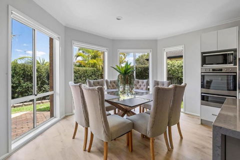 Exclusive Luxury Oasis Tumbi Umbi NSW - Accommodation Georgetown 3