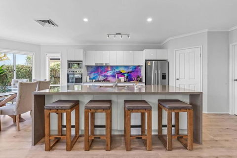 Exclusive Luxury Oasis Tumbi Umbi NSW - Accommodation Georgetown 1