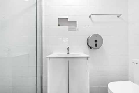 Exclusive Queen Suite - Free WIFI & Nearby Transport - Accommodation Georgetown 2