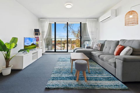 Executive And Spacious Apartment With Balcony - Accommodation Georgetown 0