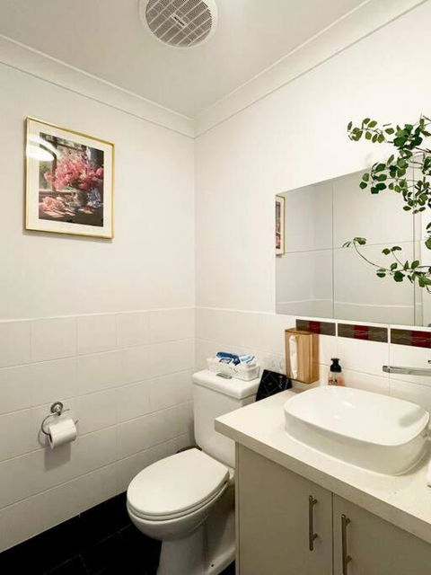 Equitice Autumn Moonlight Villa - Accommodation Georgetown 3