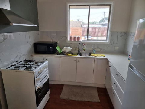 Entire 3 Bed Rooms Unit -Rosy House 1 - Accommodation Georgetown 1
