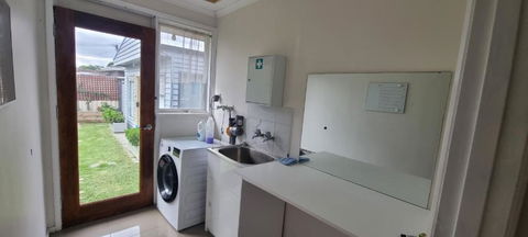 Entire 3 Bed Rooms Unit -Rosy House 1 - Accommodation Georgetown 2