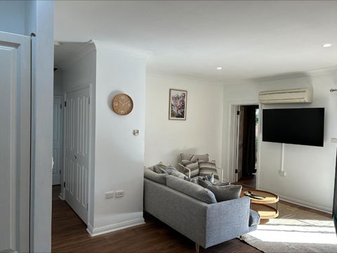 Estate Tuscany - Accommodation Georgetown 1