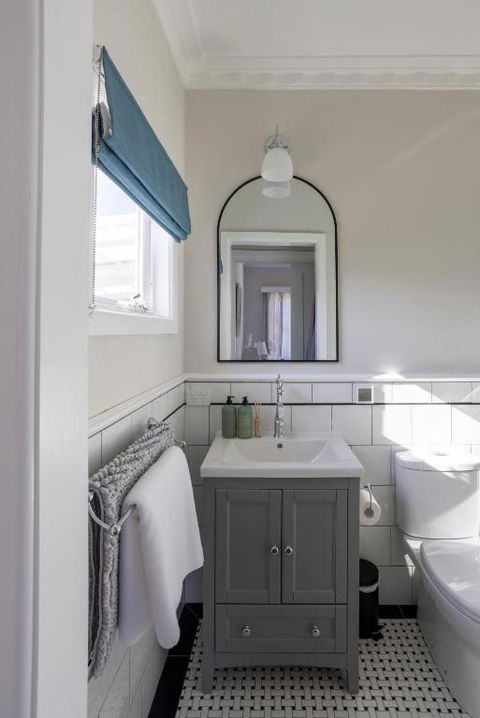 FOREST CORNER - 3 BEDROOM WEATHERBOARD, TRENTHAM - Accommodation Georgetown 4