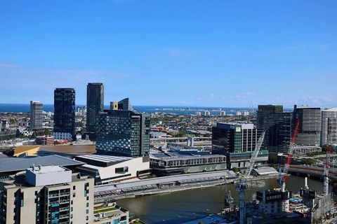 Glamorous 2BR Apt With Ocean & River Views & Free Parking - Accommodation Georgetown 1