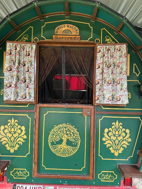 Gertrude Gypsy Wagon River Heads - Accommodation Georgetown 0