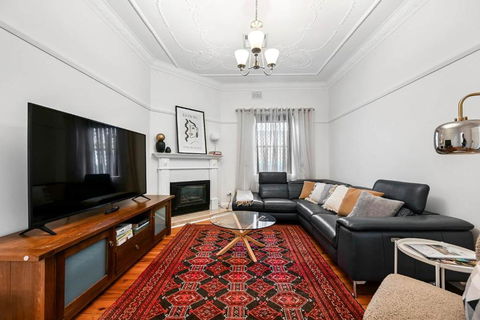Gardiner Cottage - Stylish & Elegant, Walk To CBD - Accommodation Georgetown 1