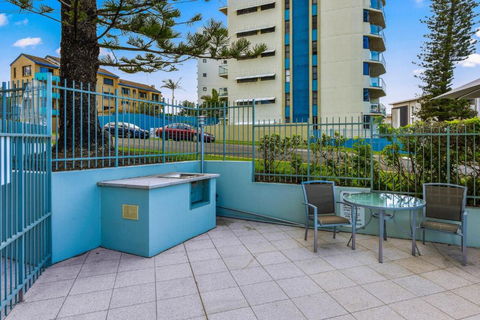 Gena Apartments Unit 8 Kings Beach QLD - Accommodation Georgetown 3