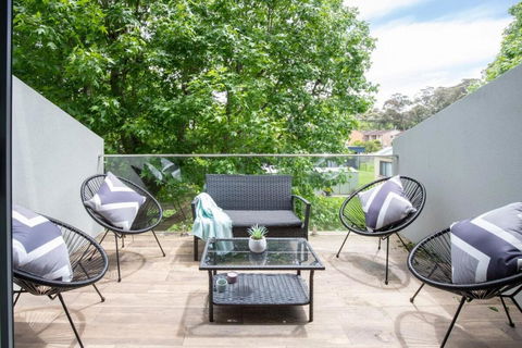 Generous 2-Bed Townhouse With A Private Balcony - Accommodation Georgetown 0