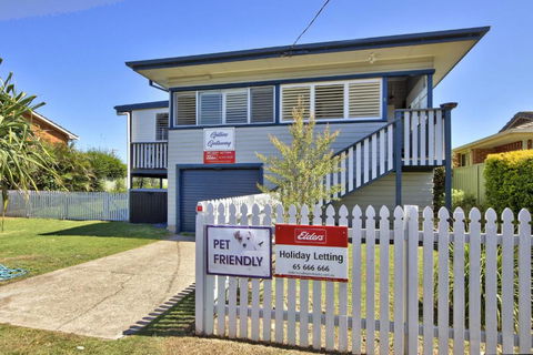 Gillies Getaway - 5 Bayview St South West Rocks - No Sheets Or Towels Provided - Accommodation Georgetown 0