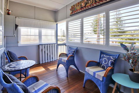 Gillies Getaway - 5 Bayview St South West Rocks - No Sheets Or Towels Provided - Accommodation Georgetown 2