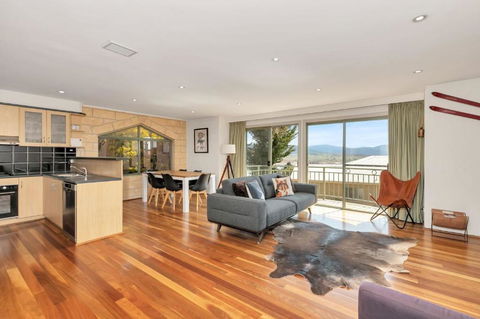Glacialis 6 - Accommodation Georgetown 1