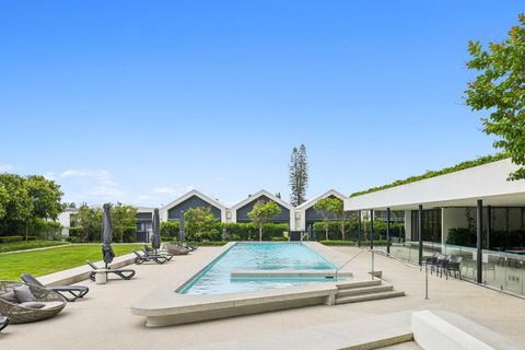Glorious Ocean Views 2-Bed Pool & Amenities - Accommodation Georgetown 1