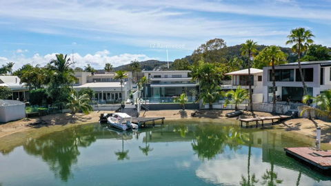 Go With The Flow, Noosa Sound - Accommodation Georgetown 0