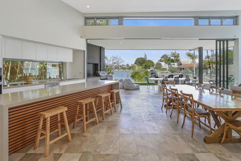 Go With The Flow, Noosa Sound - Accommodation Georgetown 2