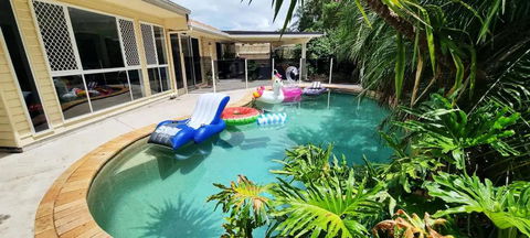 Gold Coast 6 BR House With Pool - Accommodation Georgetown 0