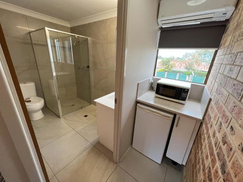 Golden Beach Motor Inn, Caloundra - Accommodation Georgetown 3