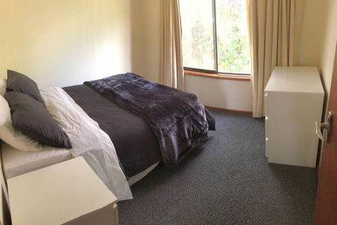 Golden Mile - On The Waterfront - Accommodation Georgetown 1