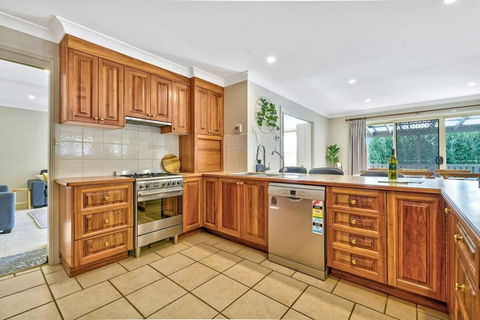 Goldfinch Way Stunning & Spacious Home Sleeps 11 - Accommodation Georgetown 2