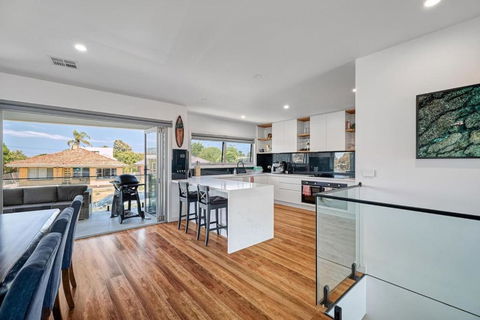 Gorgeous Grandview Getaway - Accommodation Georgetown 0