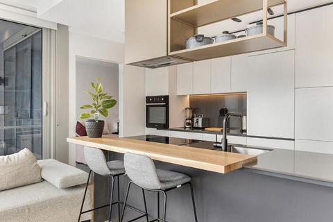 Gorgeous High-Rise Unit With Sky Bar Pool And Gym - Accommodation Georgetown 1