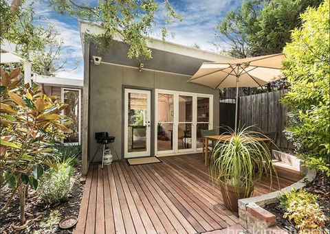 Garden Cottage St Kilda - Accommodation Georgetown 0