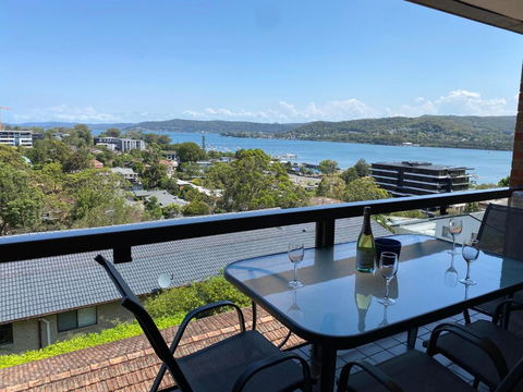 Gosfords Best Location With Views - Accommodation Georgetown 2