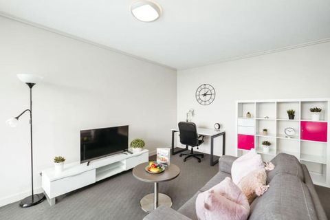 Great Value CBD 2 Beds Apt Free Carpark Pool And Gym - Accommodation Georgetown 4