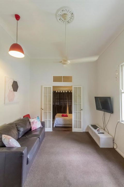 Grimshaw House - Accommodation Georgetown 0