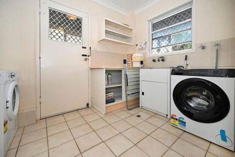 Groovy Beach Bungalow - Accommodation Georgetown 4