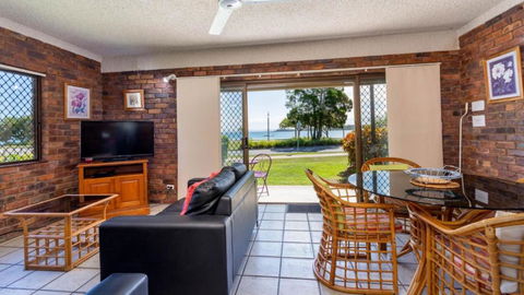 Ground Floor With Water Views And Pool! - Accommodation Georgetown 1