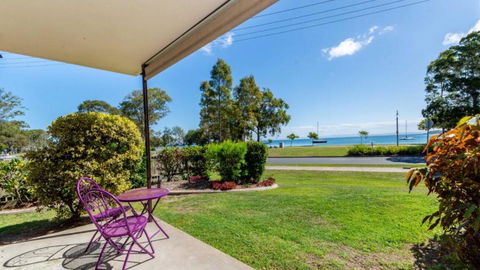 Ground Floor With Water Views And Pool! - Accommodation Georgetown 0
