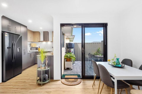 Guildford Family Hideaway - Accommodation Georgetown 1