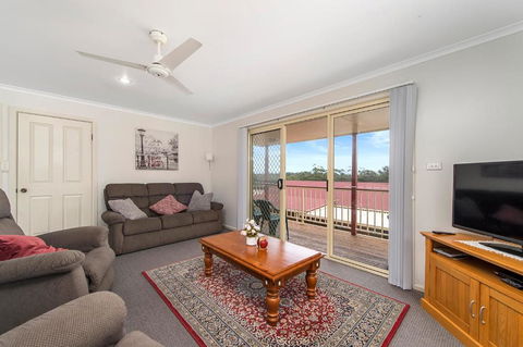 H1211 Mission Terrace Lakewood Heights Estate - Accommodation Georgetown 1