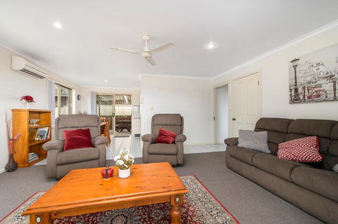 H1211 Mission Terrace Lakewood Heights Estate - Accommodation Georgetown 2