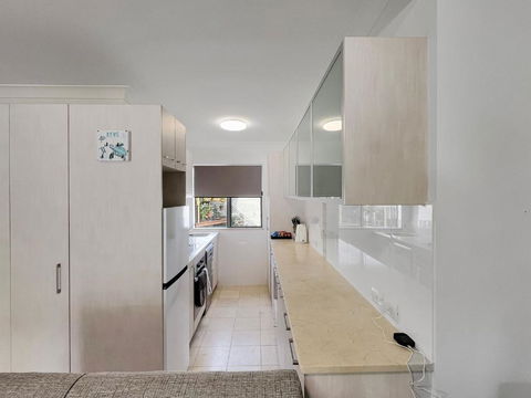 H2O Holiday Apartments Unit 12 - Accommodation Georgetown 2