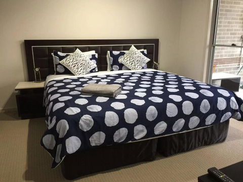 Gosford Townhouse - Accommodation Georgetown 2