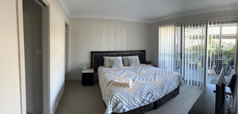 Gosford Townhouse - Accommodation Georgetown 0