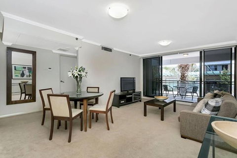 HERB1-Tastefully Furnished & Designed St Leonards - Accommodation Georgetown 0