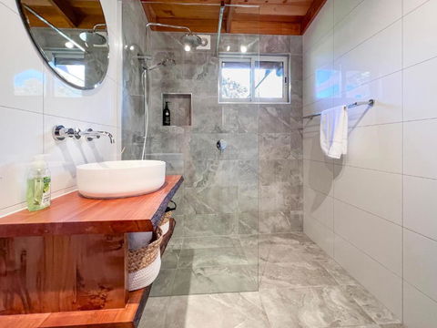 HEXAGON BEACH HOUSE Binalong Bay Of Fires Views - Accommodation Georgetown 0