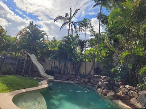 Holiday Style A Downstairs Room In Springwood Qld - Accommodation Georgetown 0