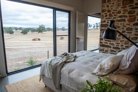 Hutton Vale Farm JHA Stone Cellar - Accommodation Georgetown 1