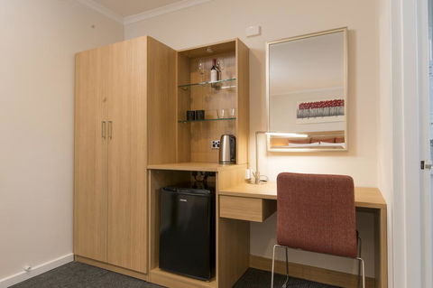 Adelaide Royal Coach - Accommodation Georgetown 3